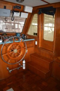 navigation station, Defever 44, trawler for sale
