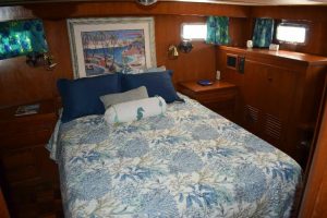 bed, Defever 44, trawler for sale
