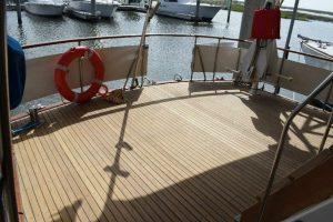 cockpit, Defever 44, trawler for sale