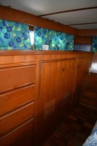 bed, Defever 44, trawler for sale