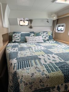 bed, Lagoon 400, catamaran for sale
