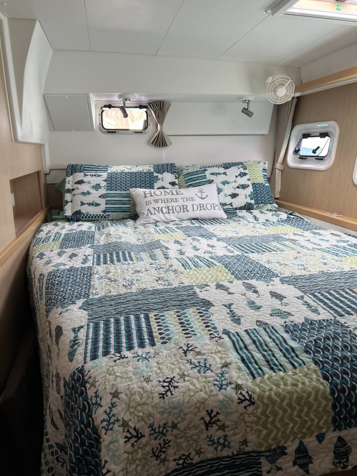 bed, Lagoon 400, catamaran for sale
