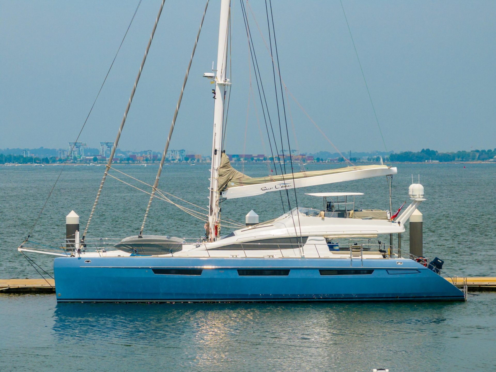  Privilege 745