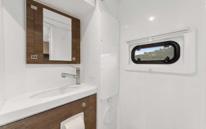 bath, Bali 4.8, catamaran for sale