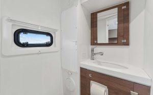 bath, Bali 4.8, catamaran for sale