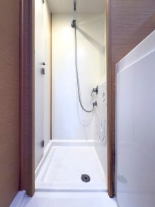 bath, Lagoon 42, catamaran for sale