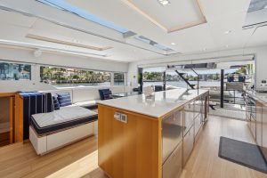 salon, MC 62, catamaran for sale