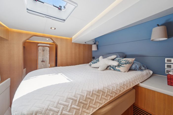 bed, MC 62, catamaran for sale