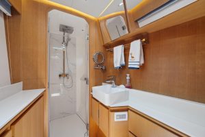 bath, MC 62, catamaran for sale