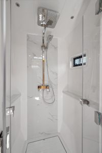 bath, MC 62, catamaran for sale