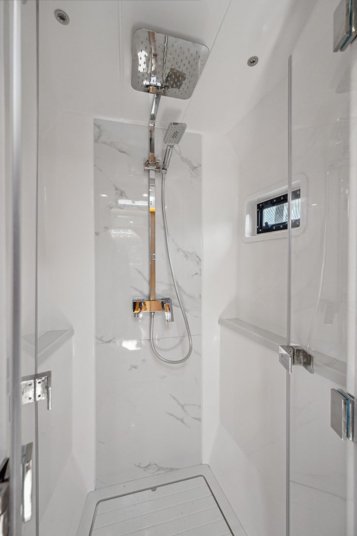 bath, MC 62, catamaran for sale