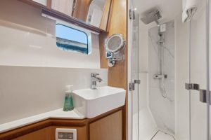 bath, MC 62, catamaran for sale