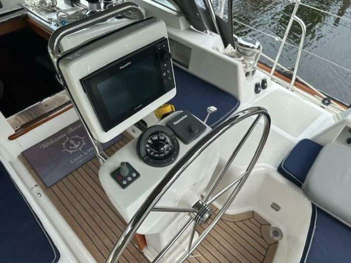 helm, Passport 545, sailboat for sale