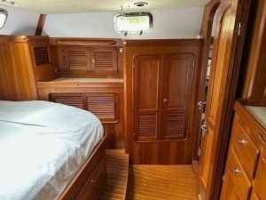 bed, Passport 545, sailboat for sale