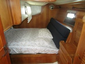 bed, Freedom 40, sailboat for sale