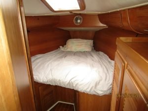 bed, Freedom 40, sailboat for sale