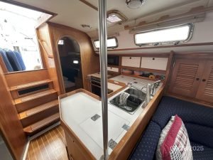 interior, Freedom 40, sailboat for sale