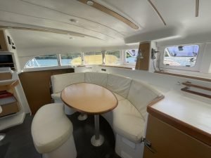 salon, Lagoon 380, catamaran for sale