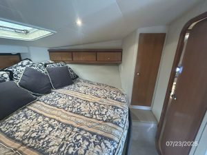 bed, Trojan 400, trawler for sale