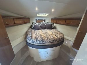 bed, Trojan 400, trawler for sale
