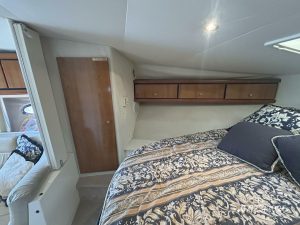 bed, Trojan 400, trawler for sale