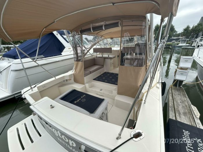 helm, Mainship 34, trawler for sale