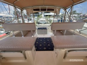 cockpit, Mainship 34, trawler for sale