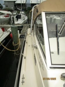 deck, Mainship 34, trawler for sale