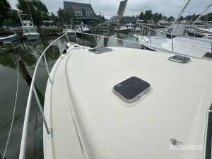 deck, Mainship 34, trawler for sale