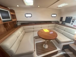 salon, Mainship 34, trawler for sale