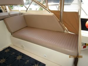 cockpit, Mainship 34, trawler for sale