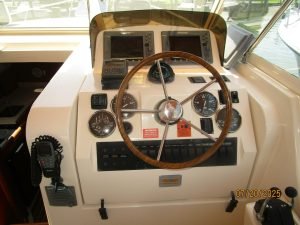 helm, Mainship 34, trawler for sale
