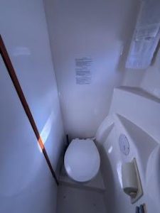 bath, Leopard 44, catamaran for sale