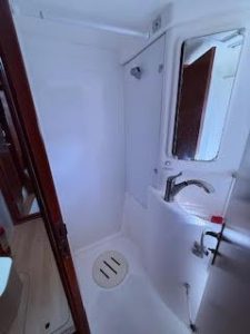 bath, Leopard 44, catamaran for sale