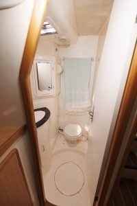 bed, Leopard 43, catamaran for sale