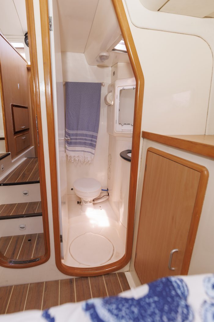 bath, Leopard 43, catamaran for sale