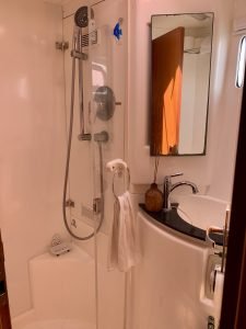 bath, Leopard 46, catamaran for sale
