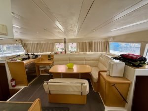 salon, Lagoon 421, catamaran for sale