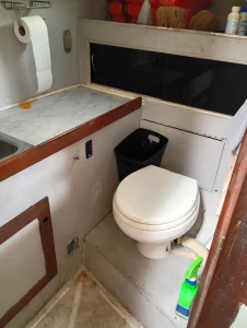 bath, Morgan 41 Out Island, sailboat for sale
