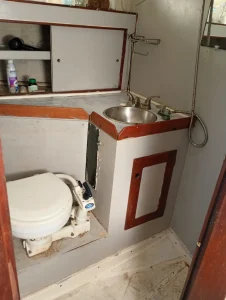 bath, Morgan 41 Out Island, sailboat for sale