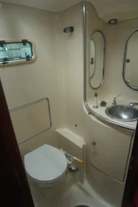 bath, Beneteau 45 First, sailboat for sale