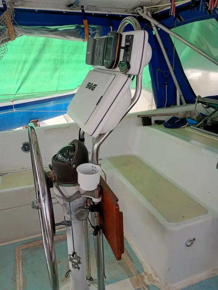 helm, Morgan 41 Out Island, sailboat for sale