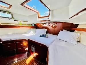 bed, Morgan 462, sailboat for sale