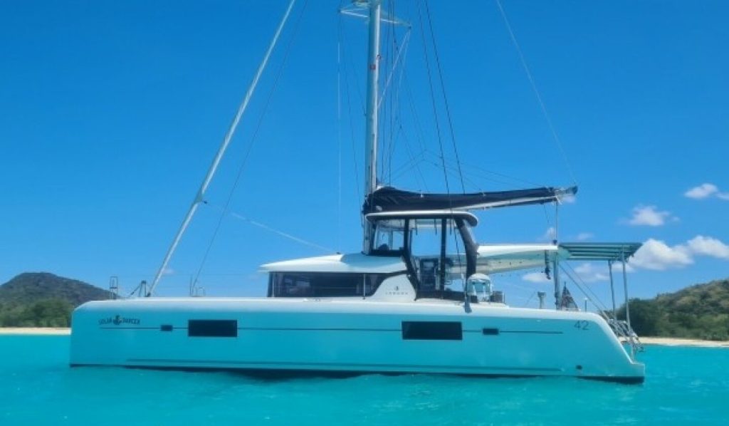 Lagoon 42, catamaran for sale