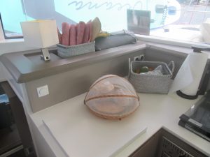 salon, Bali 4.1, catamaran for sale