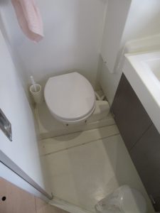 bath, Bali 4.1, catamaran for sale