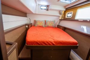 bath, Lagoon 450, catamaran for sale