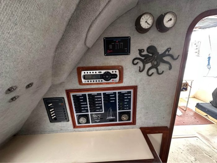 electrical, Solaris 32 Sunstar, catamaran for sale