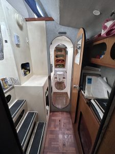 bath, Solaris 32 Sunstar, catamaran for sale