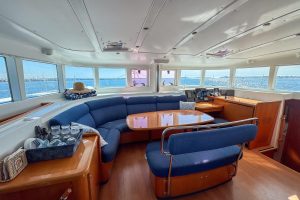 salon, Lagoon 440, catamaran for sale